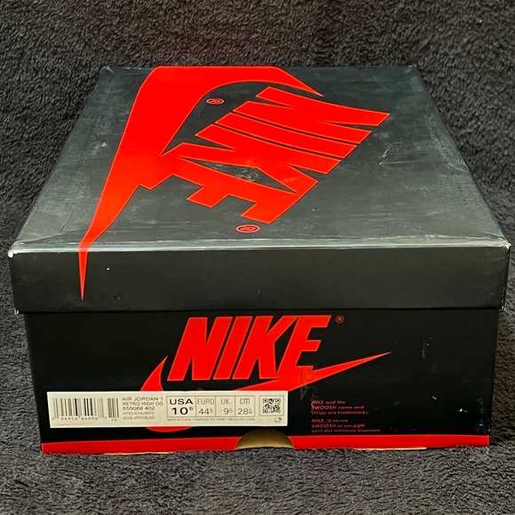 ❌SOLD❌Jordan 1 High ‘Hyper Royal’ - Picture 7 of 9